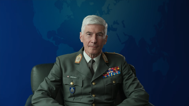 Robert Brieger, der oberste General der EU ordnet bei ZDFheute live ein.