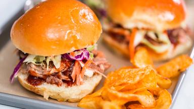 Öko-Test: Brioche-Buns oft zu salzig und pestizidbelastet