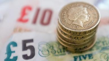 Britisches Pfund, Scheine und Münzen