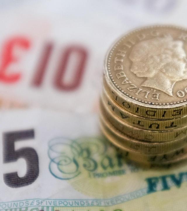 Britisches Pfund, Scheine und Münzen