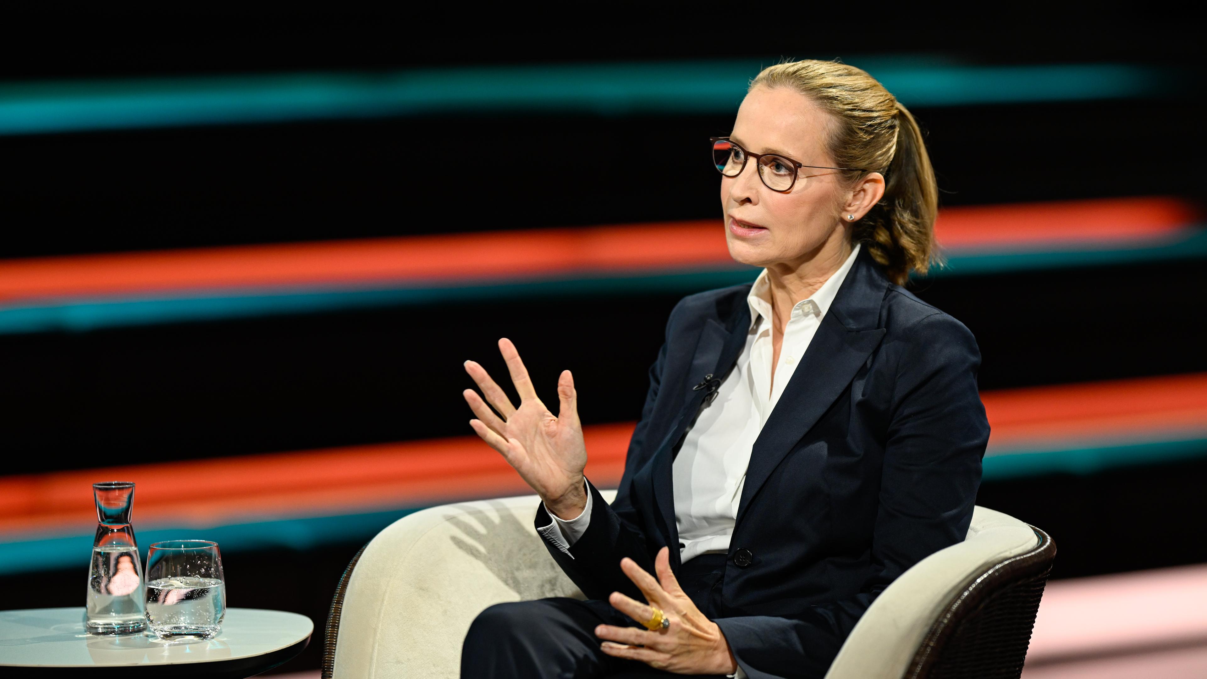 Richterin Frauke Brosius-Gersdorf spricht in der Talk-Sendung "Markus Lanz" mit dem namensgebenden Moderator.