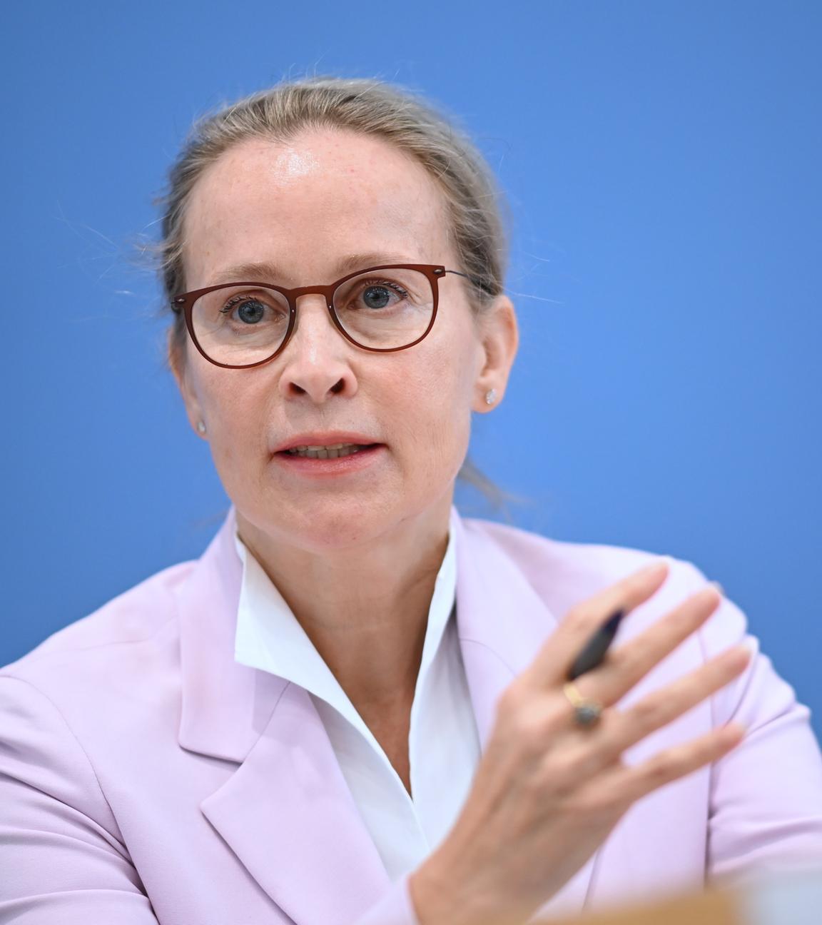 15.04.2024, Berlin: Frauke Brosius-Gersdorf, Juristin, stellt den Abschlussbericht der Kommission zur reproduktiven Selbstbestimmung und Fortpflanzungsmedizin vor.