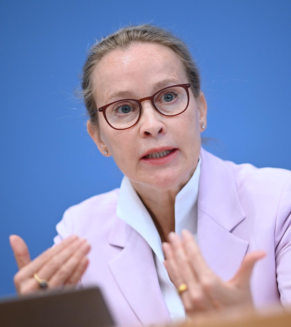 15.04.2024, Berlin: Frauke Brosius-Gersdorf, Juristin, stellt den Abschlussbericht der Kommission zur reproduktiven Selbstbestimmung und Fortpflanzungsmedizin vor.