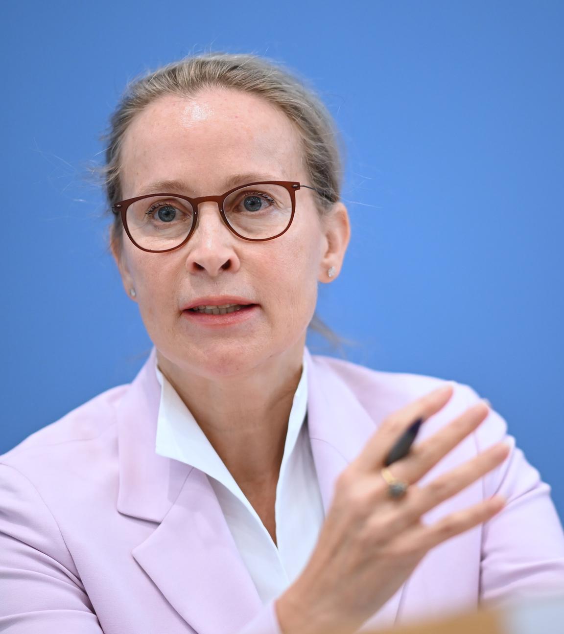 15.04.2024, Berlin: Frauke Brosius-Gersdorf, Juristin, stellt den Abschlussbericht der Kommission zur reproduktiven Selbstbestimmung und Fortpflanzungsmedizin vor.