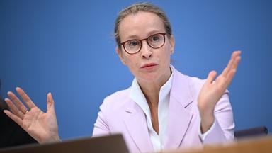 15.04.2024, Berlin: Frauke Brosius-Gersdorf, Juristin stellt den Abschlussbericht der Kommission zur reproduktiven Selbstbestimmung und Fortpflanzungsmedizin vor.