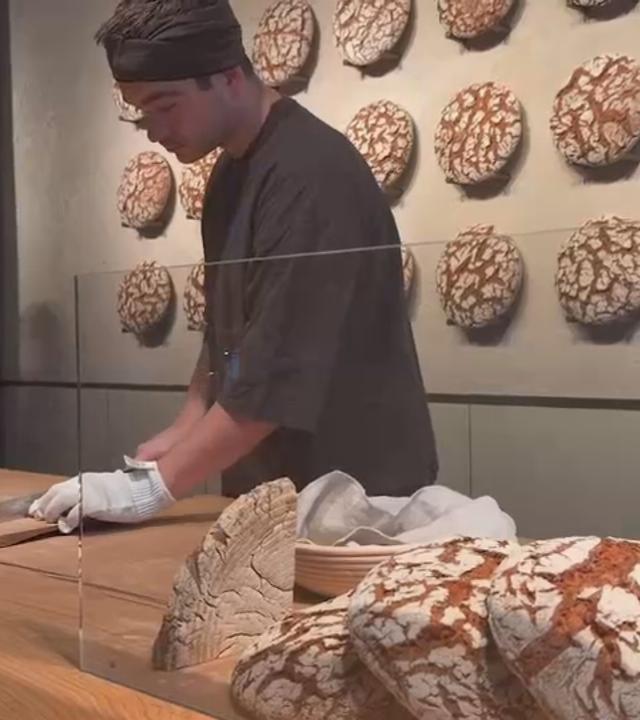 In New York wird Sauerteigbrot für 60 Dollar verkauft 