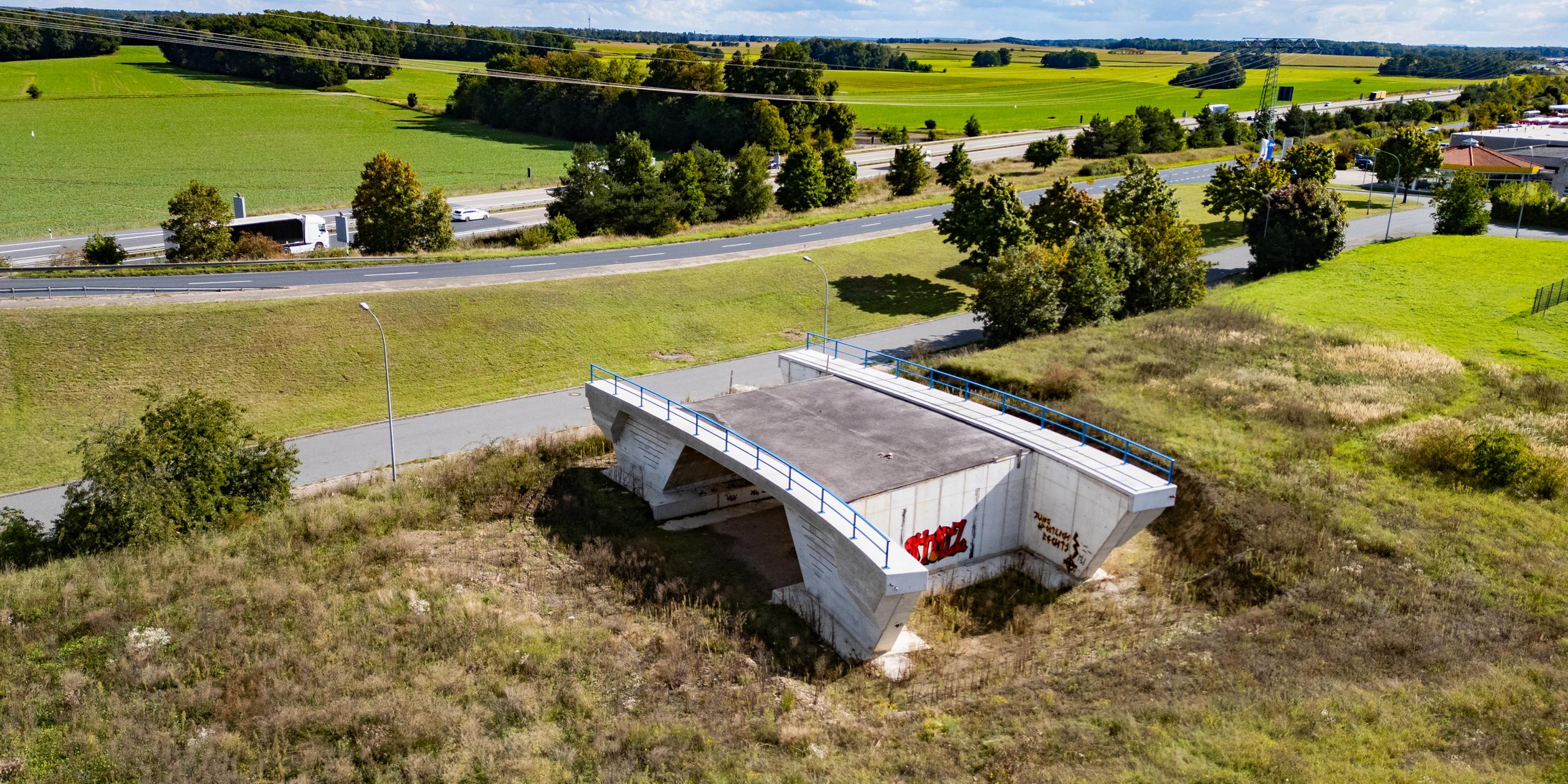 Brücke in Radeburg führt ins Nirgendwo