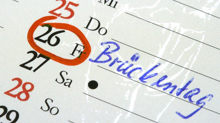 "Brückentag im Kalender. Archivbild 