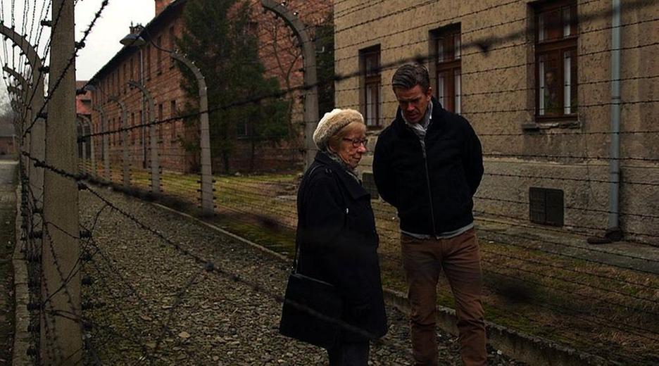 Markus Lanz im Gespräch mit Eva Schloss in Auschwitz