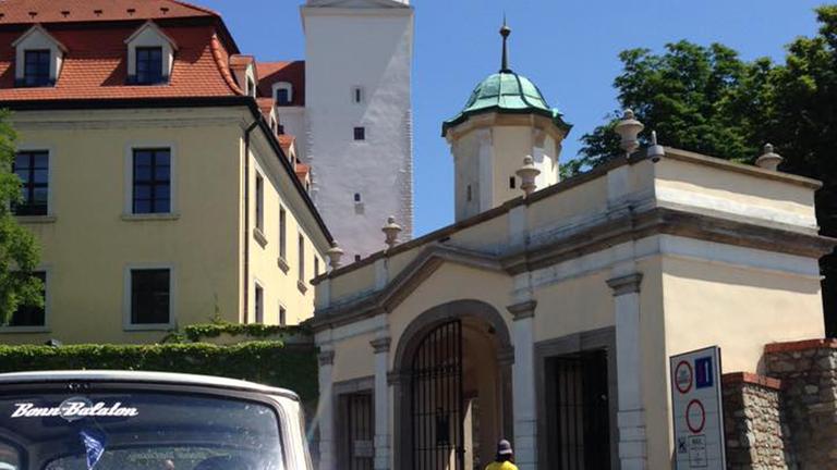 Trabant bei Burg Bratislava