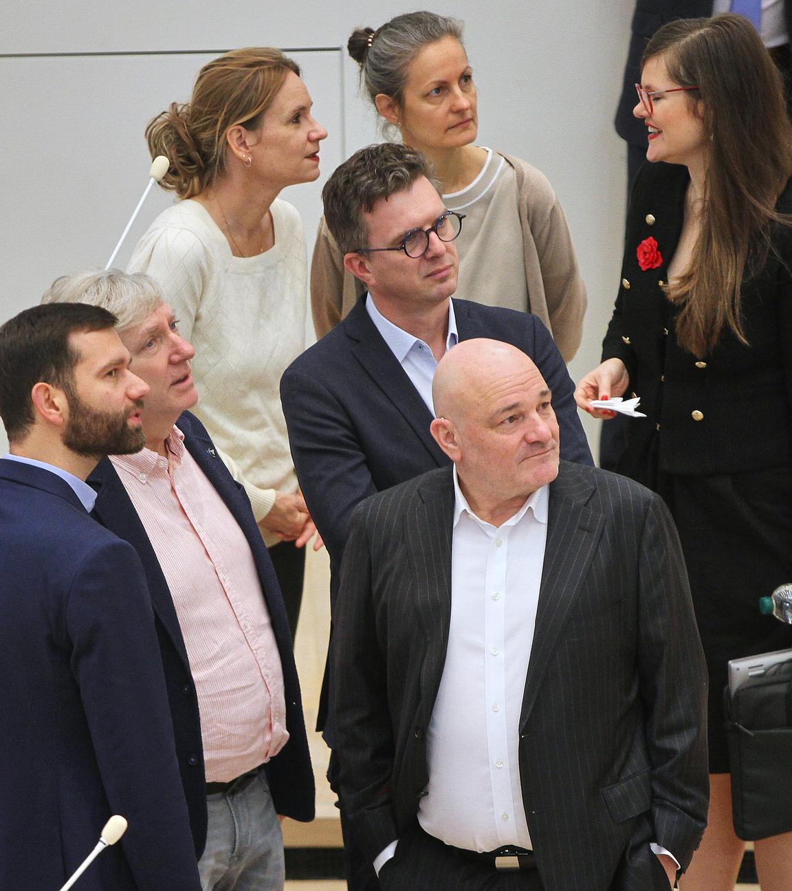 Brandenburgischer Landtag: Wahl des Ministerpräsidenten: BSW-Landtagsfraktion mit (L-R) Stefan Roth, André von Ossowski, Melanie Matzies-Köhler, Andreas Kutsche, Jenny Meyer, Robert Crumbach, Jouleen Gruhn
