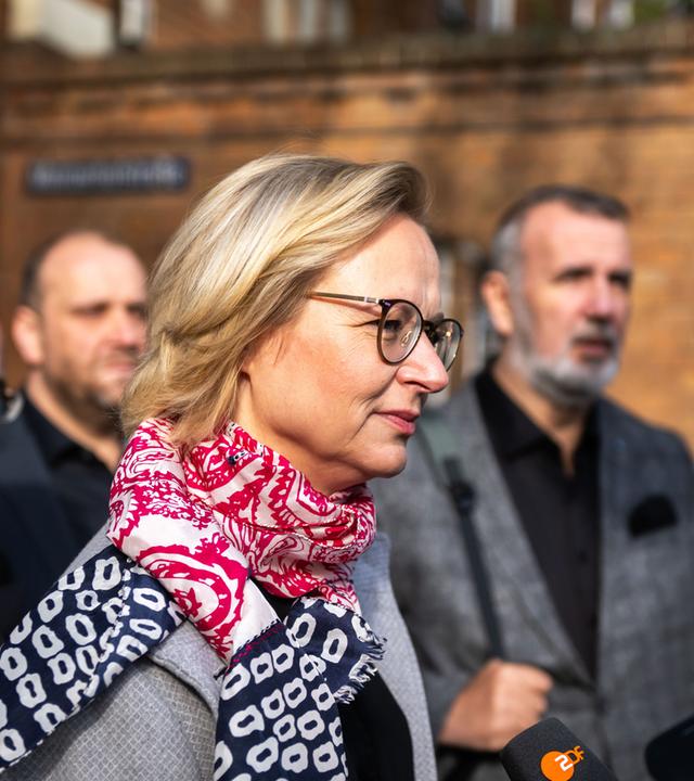 Archiv: Die BSW-Delegation mit Katja Wolf (BSW), Fraktionsvorsitzende , Steffen Schütz (BSW), Tilo Kummer (BSW) und Peter Metz (BSW) 