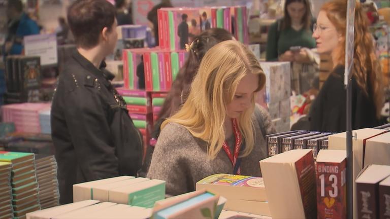 Buchmesse Frankfurt - Bücherumsatz steigt