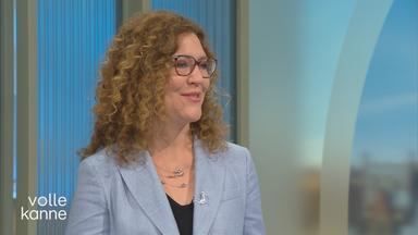 Dr. Lilian Schwalb, Geschäftsführerin des Bundesnetzwerks Bürgerschaftliches Engagement (BBE) im Gespräch bei "Volle Kanne"