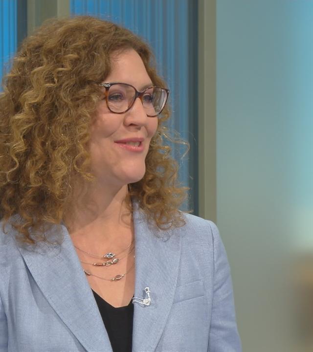 Dr. Lilian Schwalb, Geschäftsführerin des Bundesnetzwerks Bürgerschaftliches Engagement (BBE) im Gespräch bei "Volle Kanne"