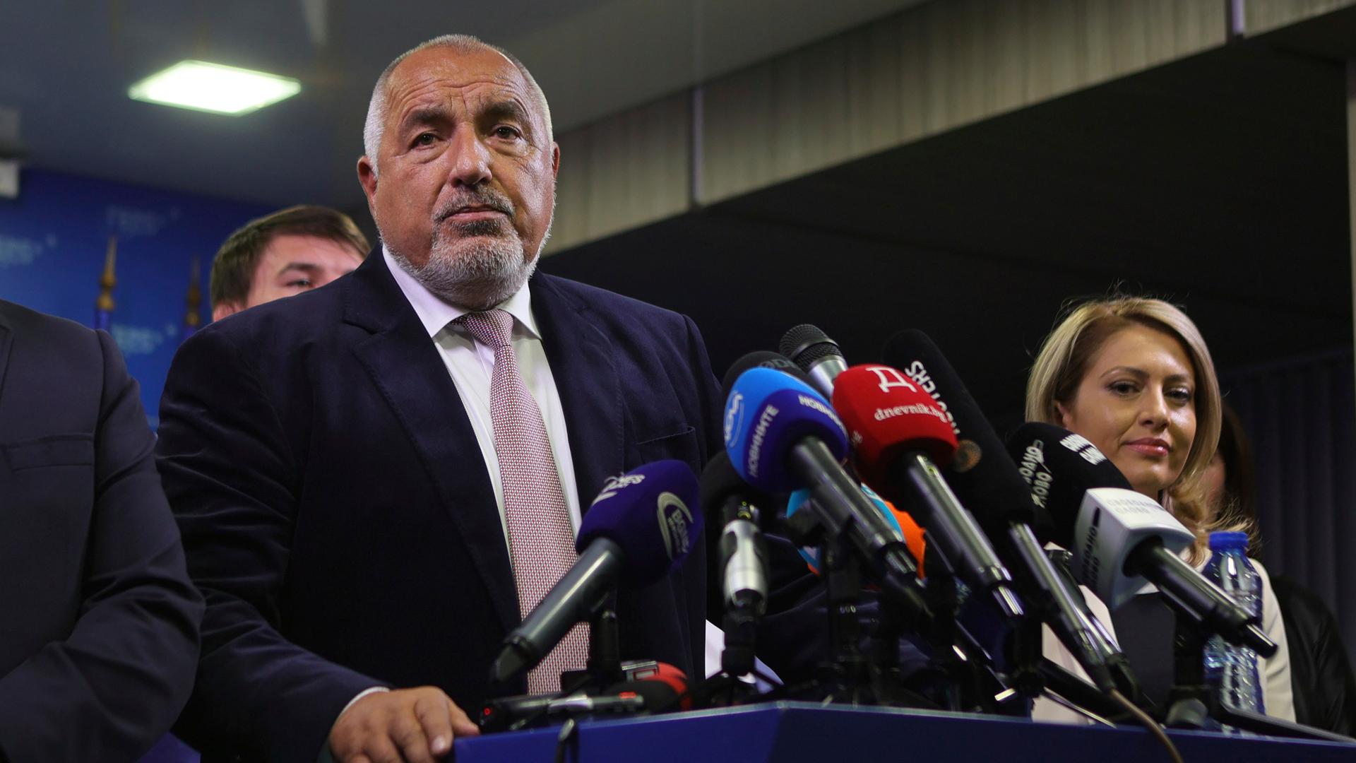 Bojko Borissow, Parteivorsitzender der GERB und ehemaliger bulgarischer Ministerpräsident, spricht während einer Pressekonferenz.