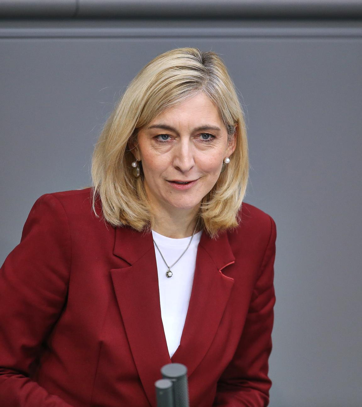 Bundesgesundheitsministerin Nina Warken