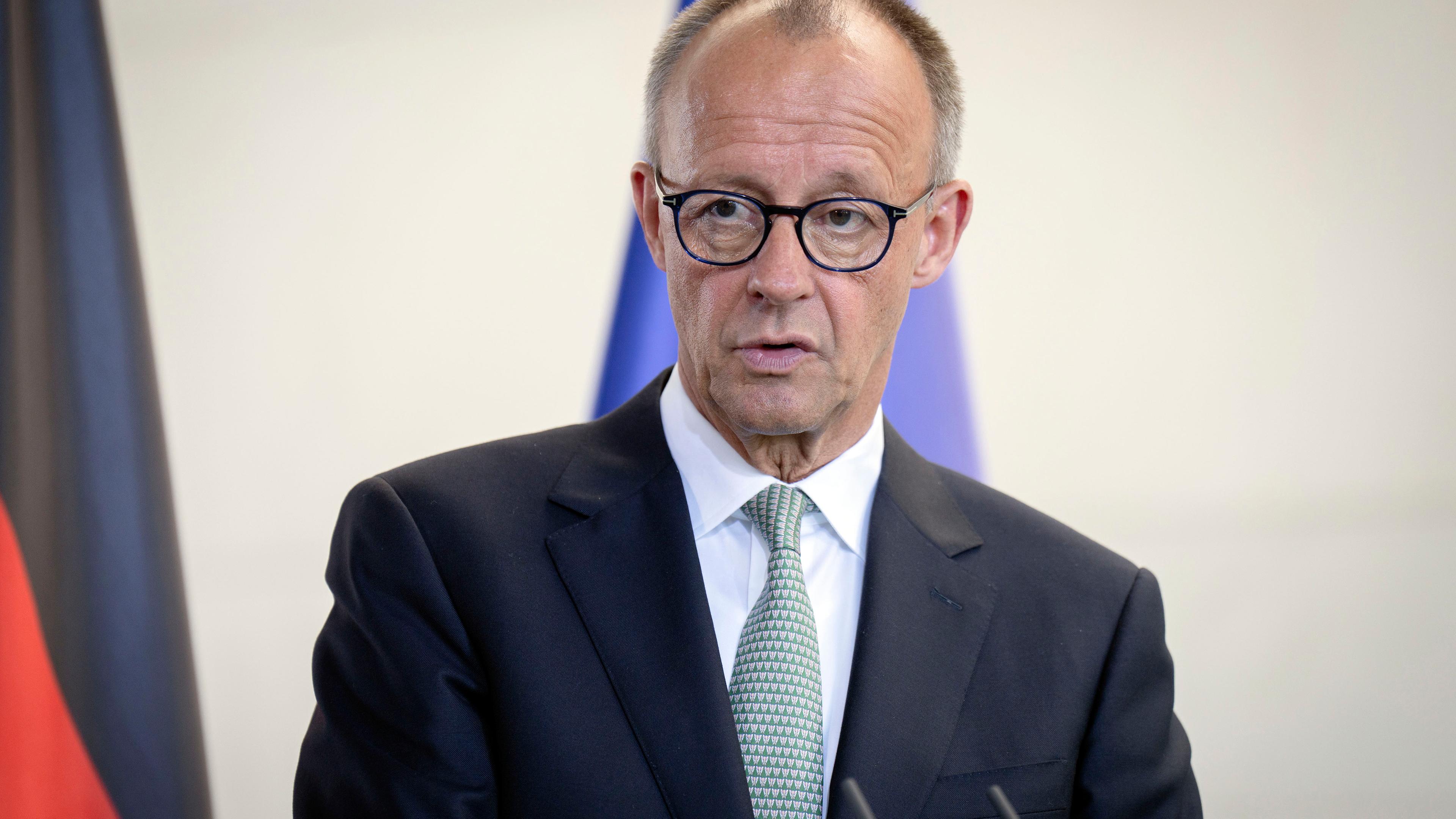 Friedrich Merz beim Empfang des Premierministers von Luxemburg