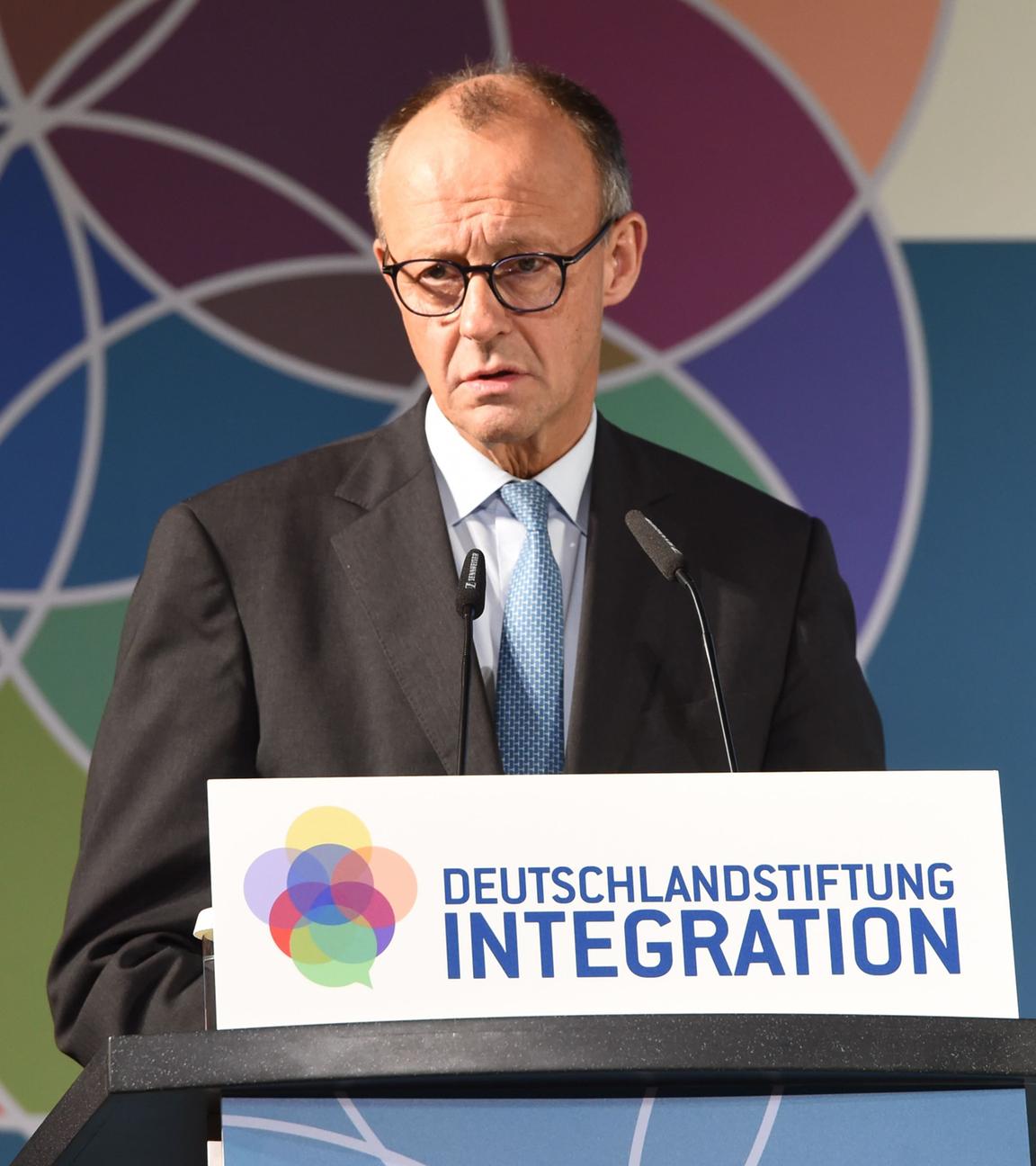 Bundeskanzler Merz bei der Verleihung des Talisman-Awards Deutschlandstfitung Integration