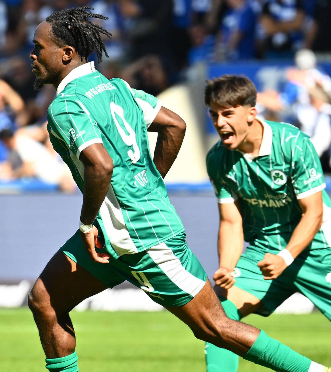 Jubel nach dem 2:3 Treffer durch Noel Futkeu während des 4. Spieltages am 31.08.2025.