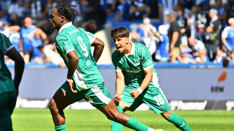 Jubel nach dem 2:3 Treffer durch Noel Futkeu während des 4. Spieltages am 31.08.2025.