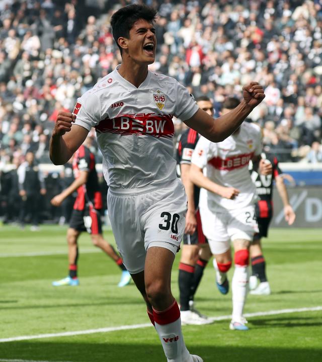 Chema Andres (VfB Stuttgart) jubelt nach seinem Tor zum 1:0 am 16.05.2026 in Frankfurt am Main.