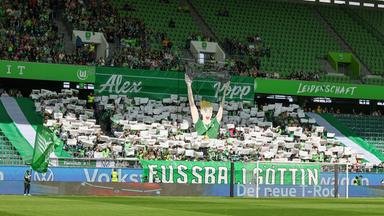 Fanchoreographie der Fans vom VfL Wolfsburg zum Abschied für Alexandra Popp am 17.05.2026 in Wolfsburg. 
