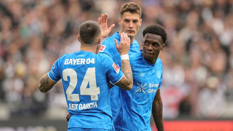 Leverkusens Ernest Poku jubelt nach seinem entscheidenden Treffer gegen St. Pauli.