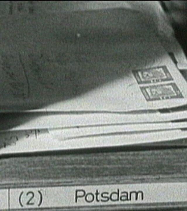 Postfach mit Briefen nach Potsdam