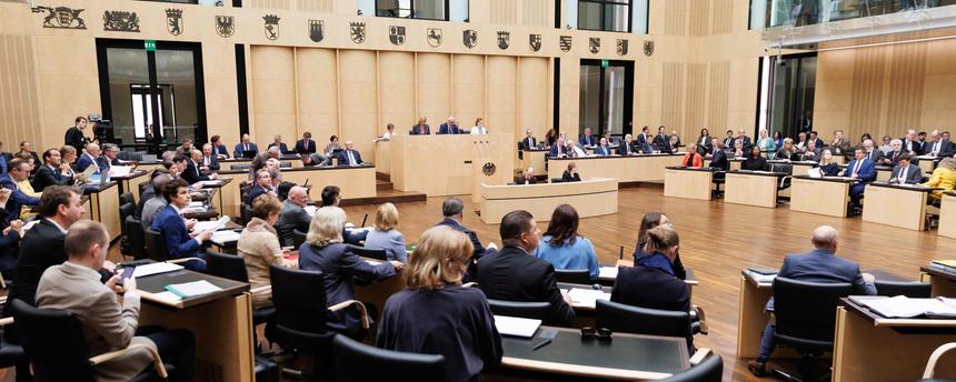 Berlin: Beginn der 1065. Sitzung des Bundesrates