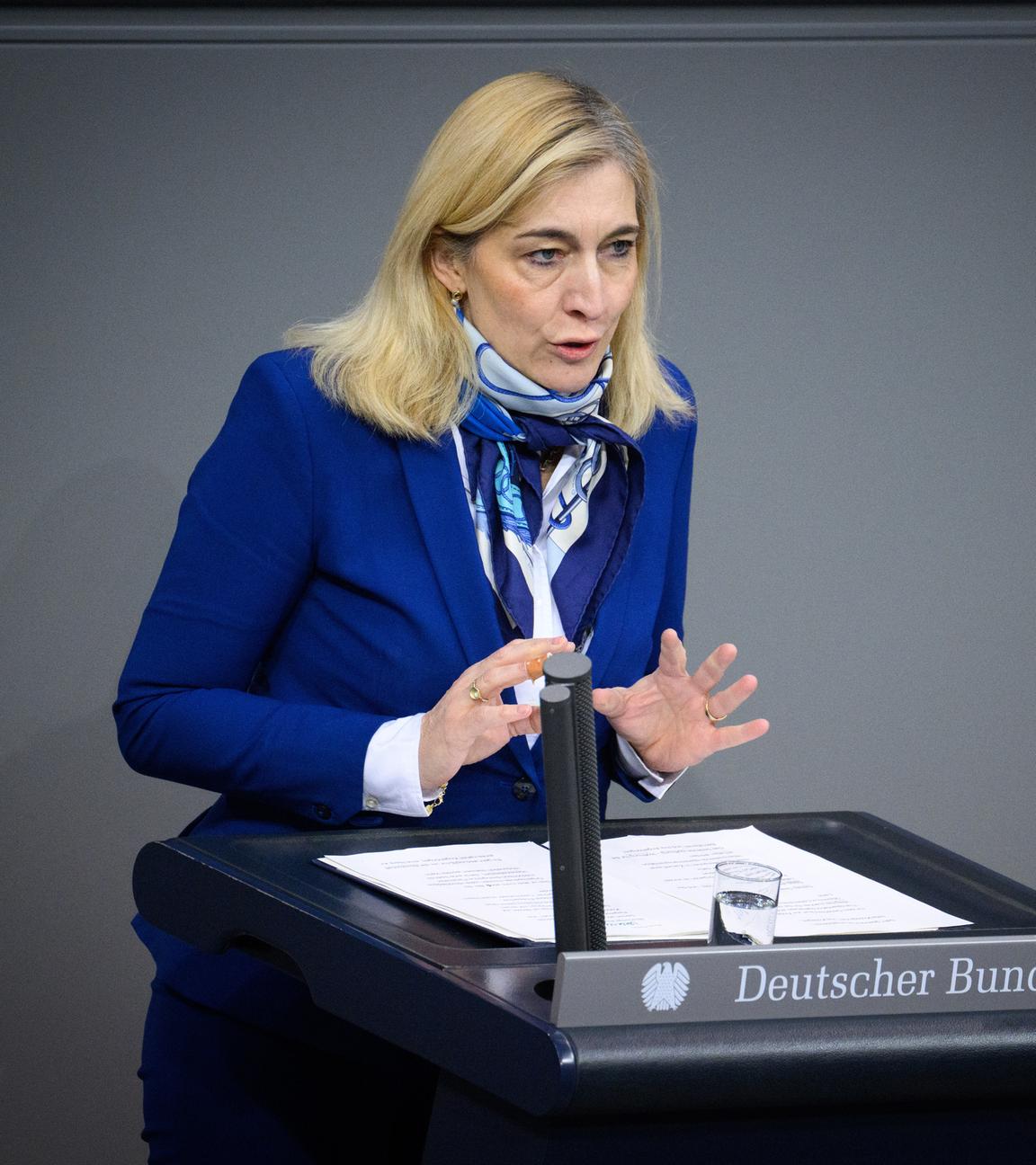 Bundestag, Nina Warken (CDU), Bundesministerin für Gesundheit