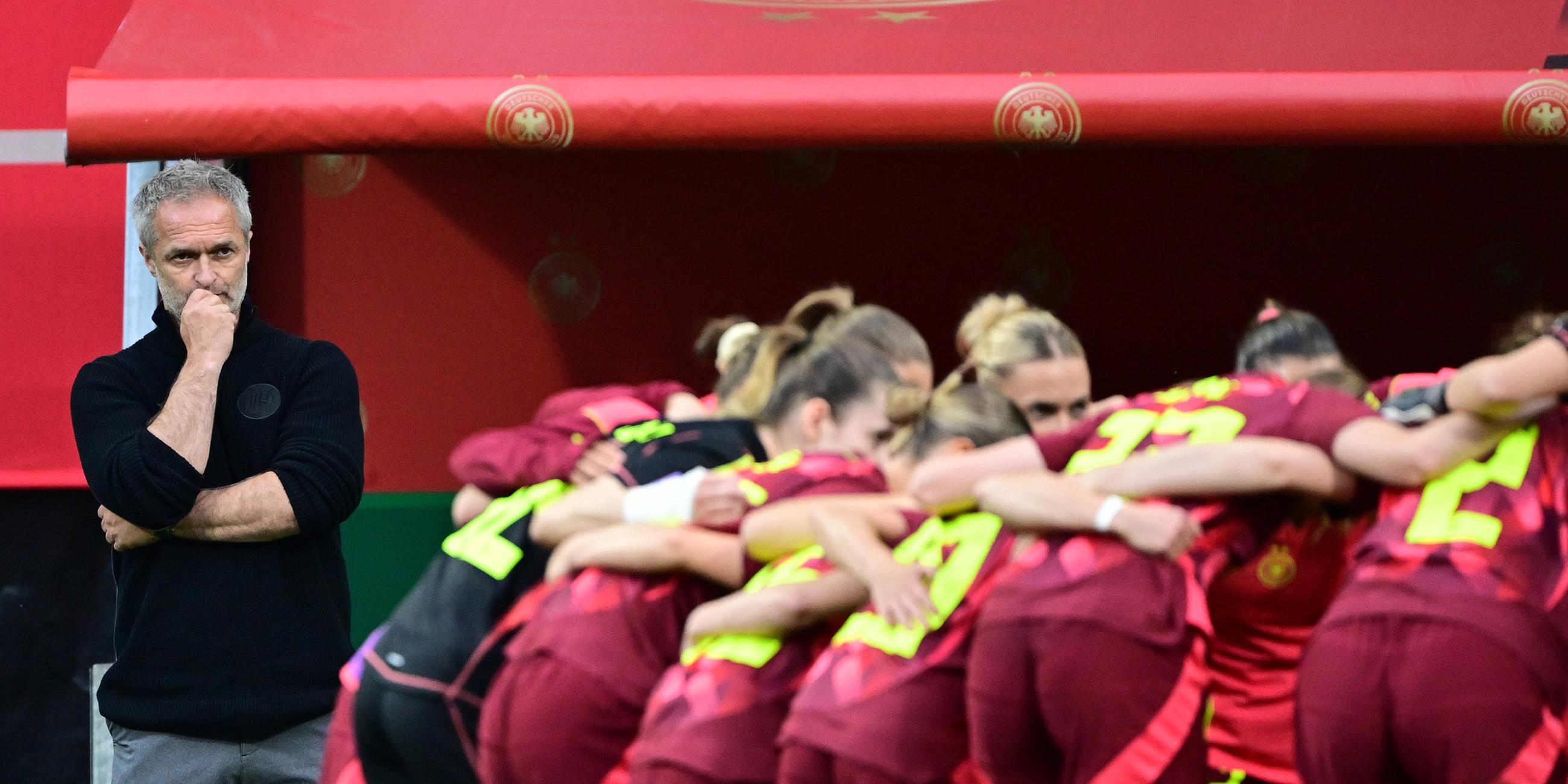 Bundestrainer der Deutschen DFB Frauen Crhistian Wueck am 30.05.2025 während der UEFA Nations League.