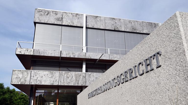 Außenaufnahme des Bundesverfassungsgerichts am 07.07.2026 in Karlsruhe.