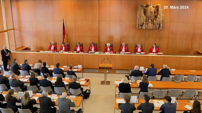 Karlsruhe urteilt zu AfD-Klage