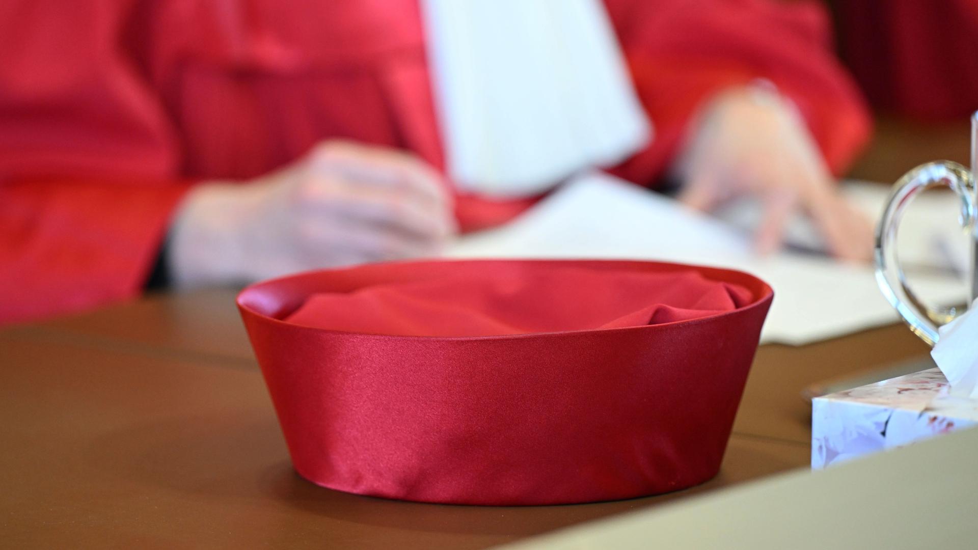 Symbolbild: Die Robe einer Bundesverfassungsrichterin