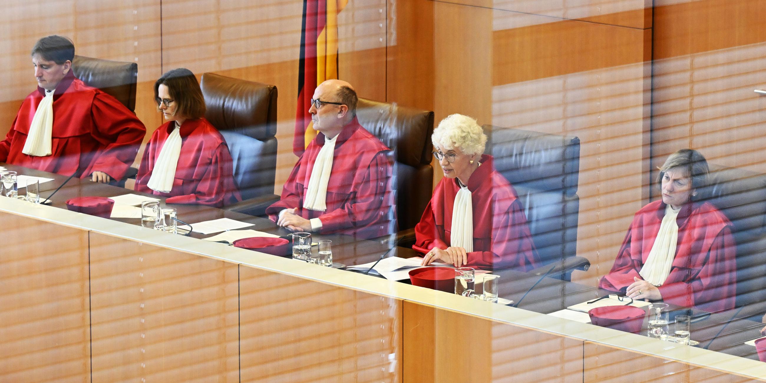Richter des zweiten Senats des Bundesverfassungsgerichts. (Archiv)