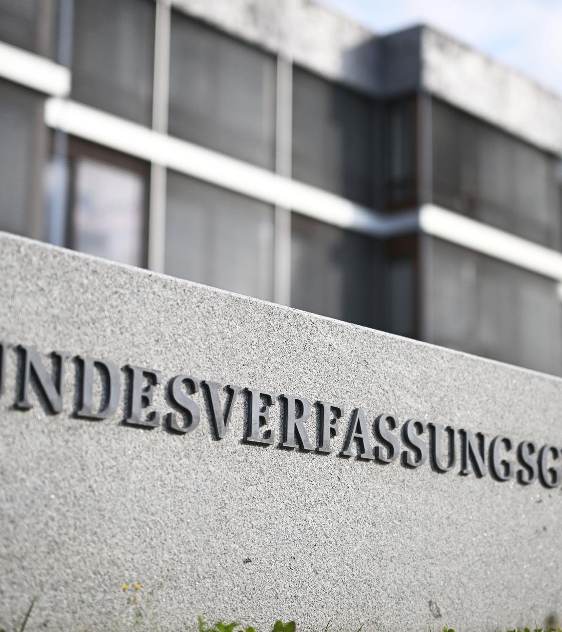 15.07.2025, Baden-Württemberg, Karlsruhe: Außenaufnahme vom Bundesverfassungsgericht.