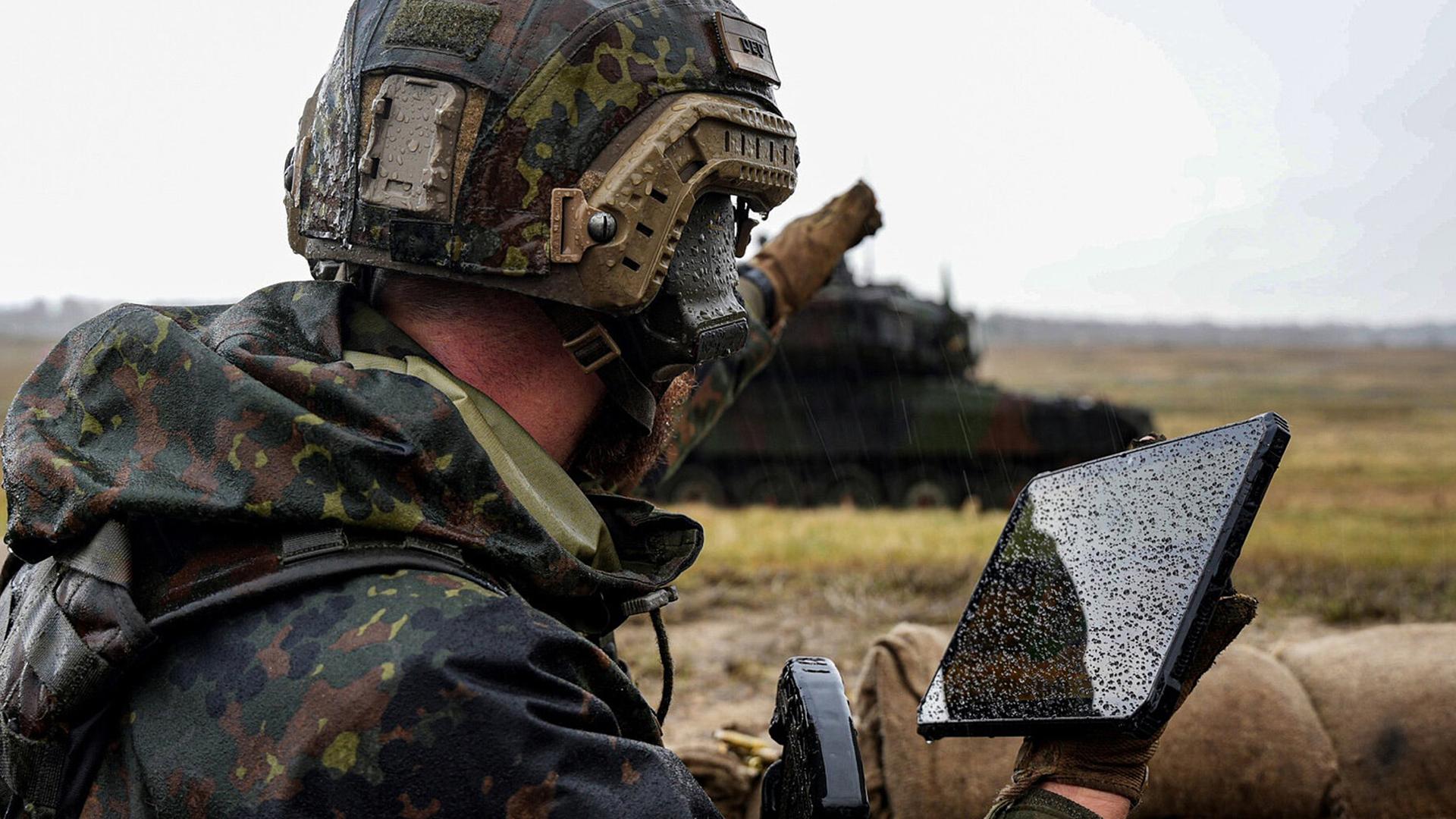 Bundeswehr testet Sonic AI: Akustische Sensoren in Kombination mit KI zur Abwehr von Drohnen