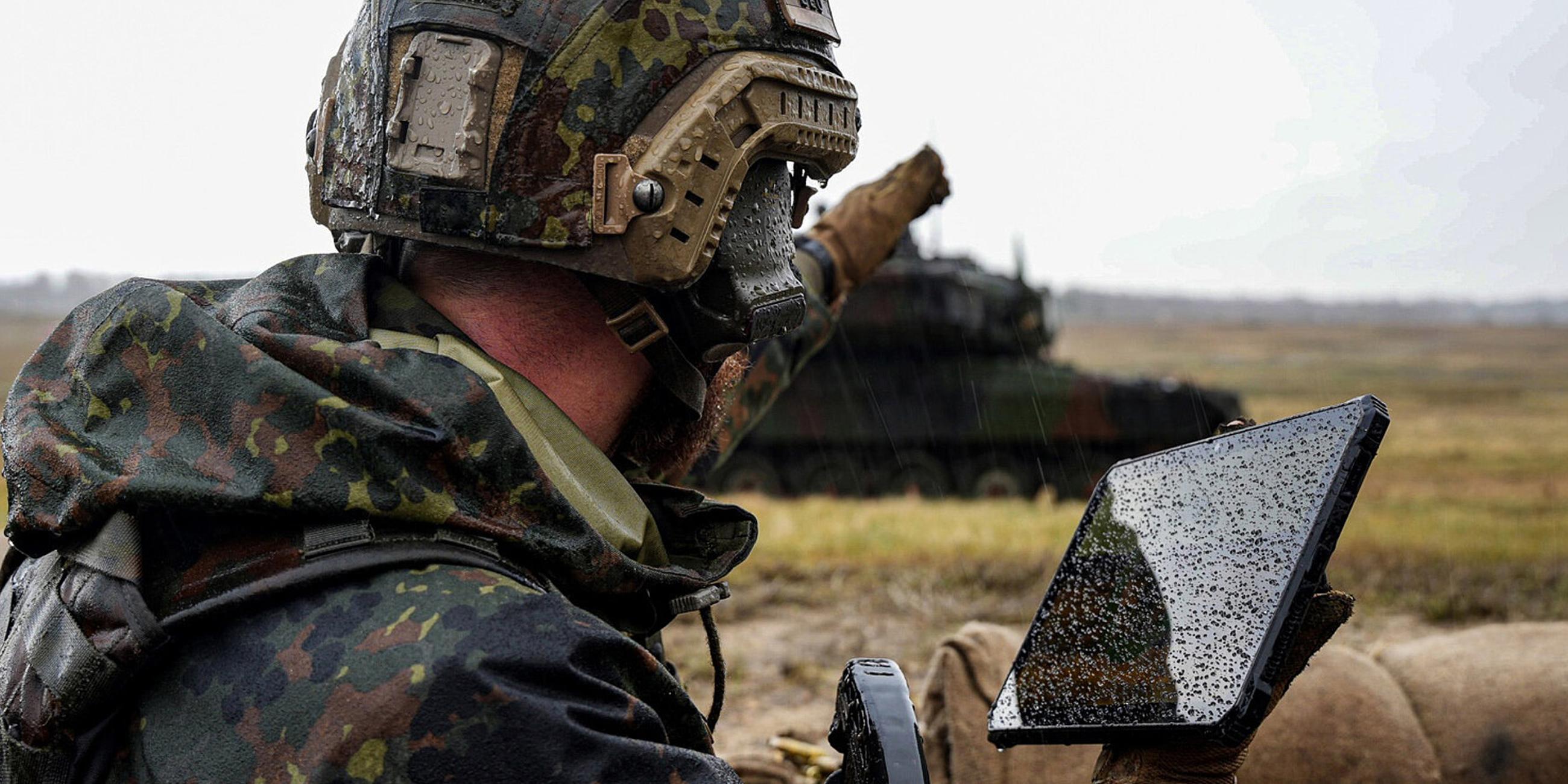 Bundeswehr testet Sonic AI: Akustische Sensoren in Kombination mit KI zur Abwehr von Drohnen