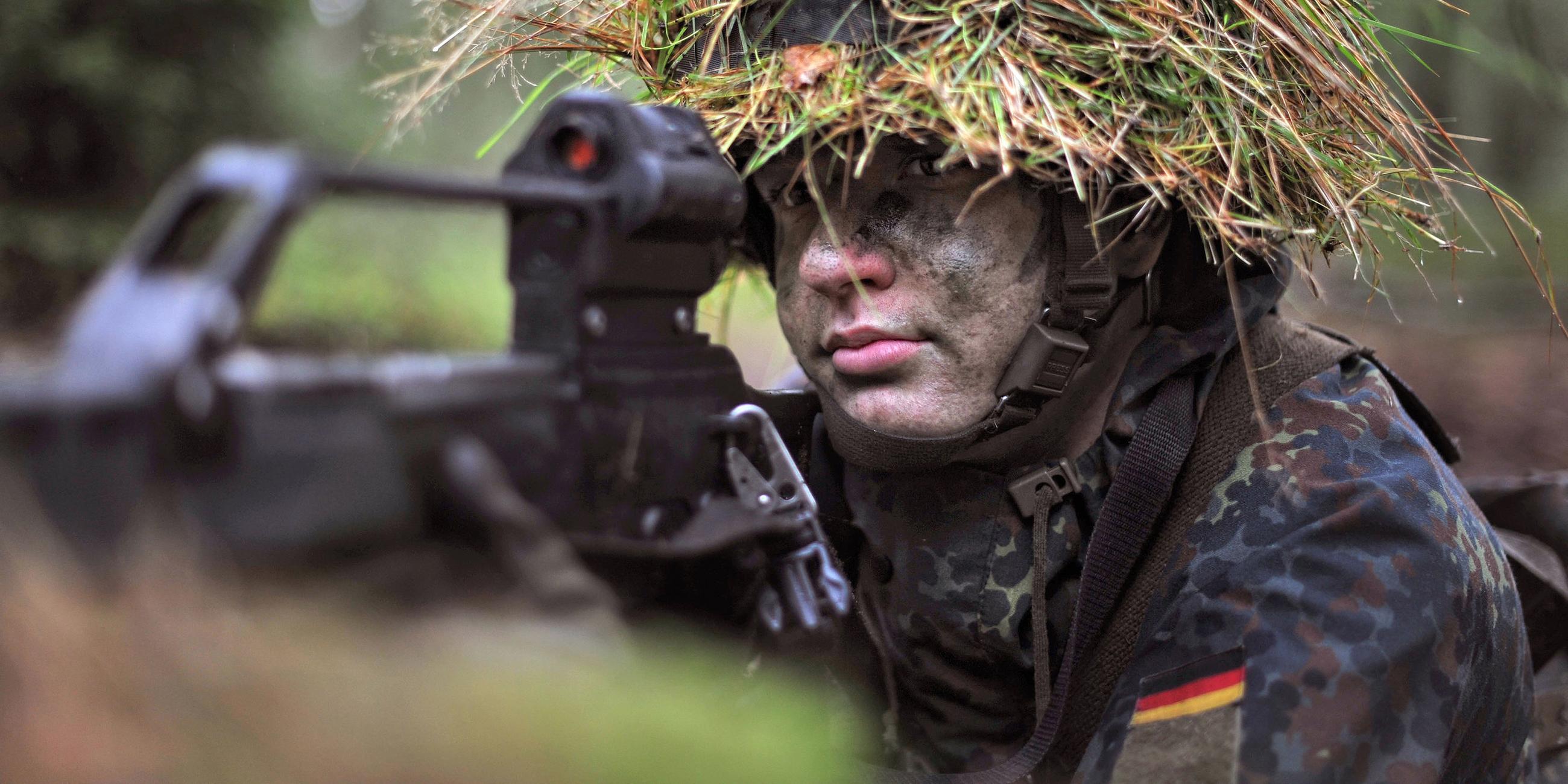 Bundeswehrsoldat bei Grundausbildung