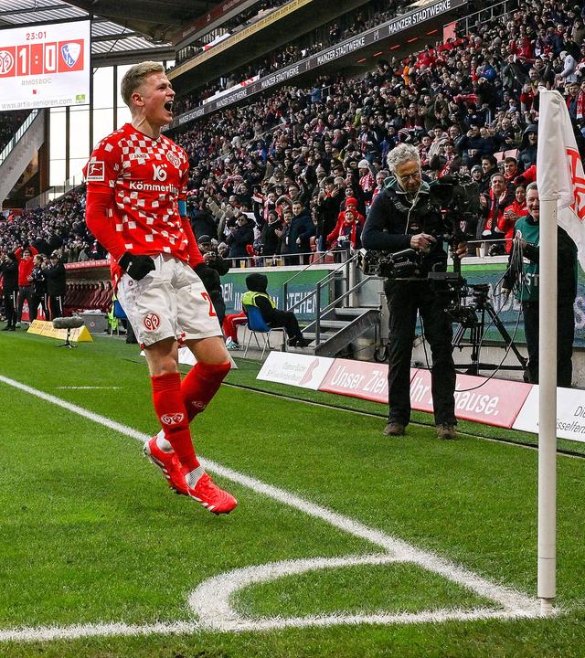 Fußball-Bundesliga: Jonathan Burkardt (FSV Mainz 05) feiert sein Tor zum 1:0 gegen den VfL Bochum