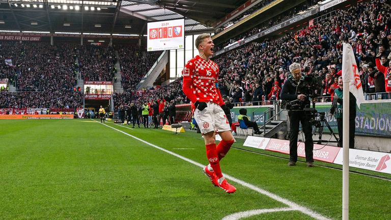 Fußball-Bundesliga: Jonathan Burkardt (FSV Mainz 05) feiert sein Tor zum 1:0 gegen den VfL Bochum
