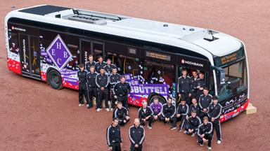 HEBC erhält Hochbahn-Bus für DFB-Pokalspiel