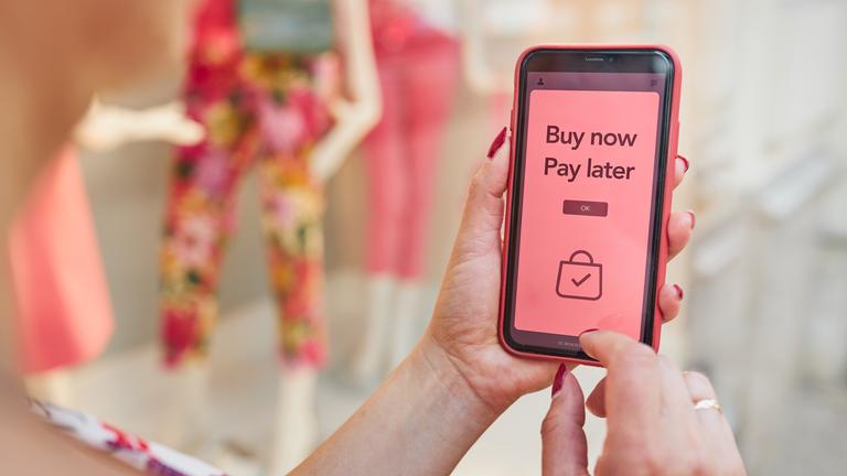 Buy now pay later, Webshop, Smartphone