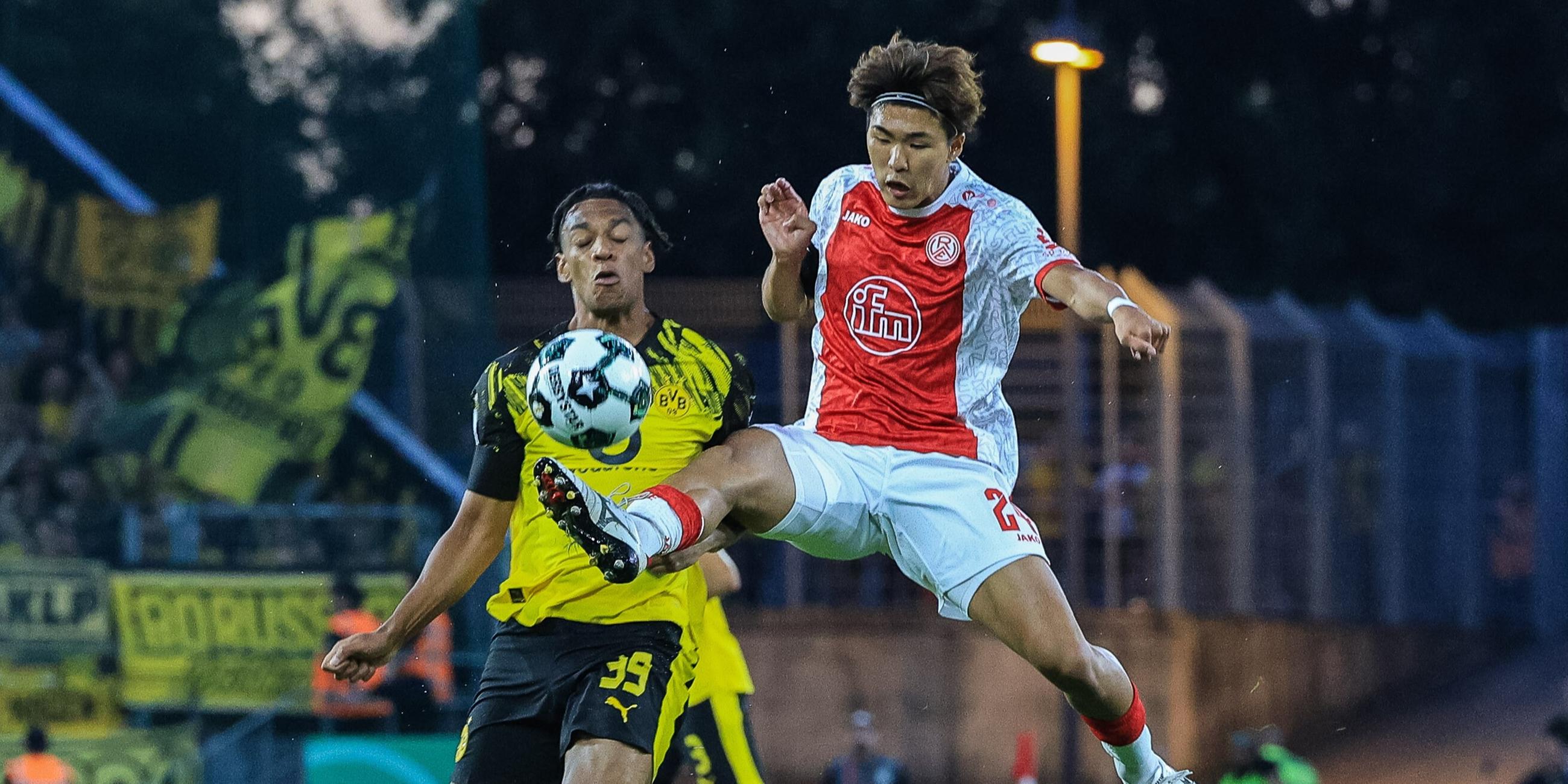 Filippo Mane (Dortmund) und Kaito Mizuta (Essen, rechts).