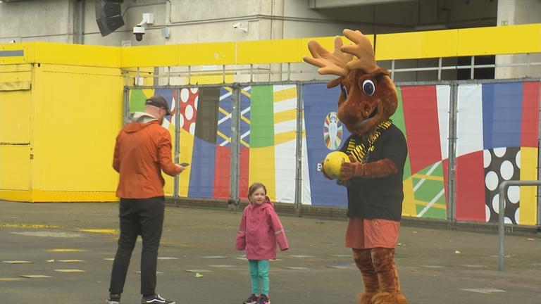 BVB und Fans in Vorfreude