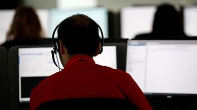 Mitarbeiter in einem Callcenter