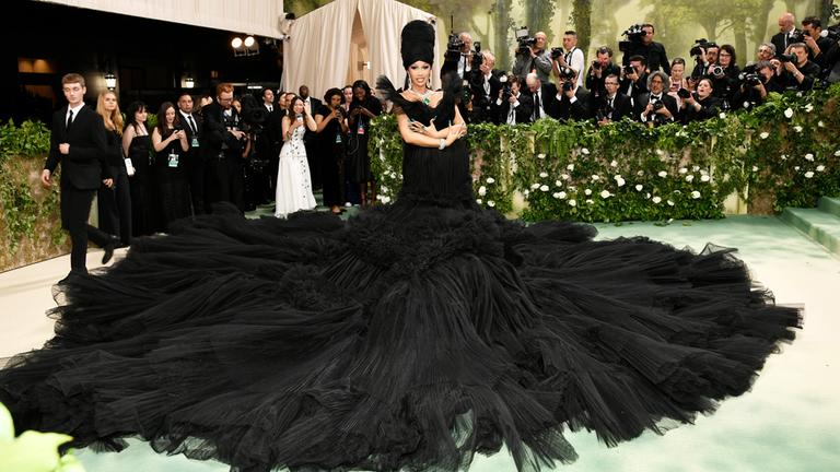 Cardi B auf dem roten Teppich der MET Gala 2024