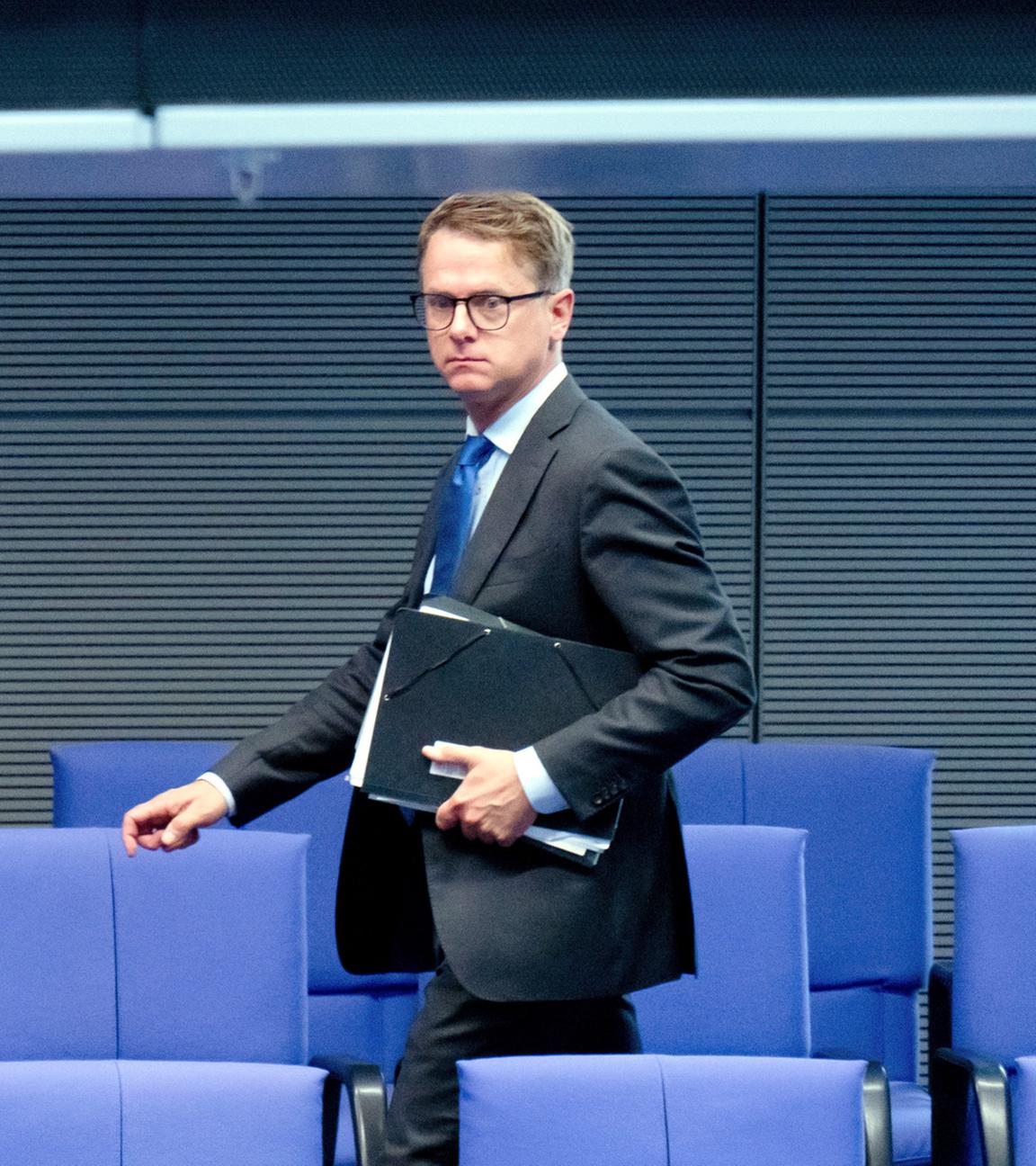 Carsten Linnemann in der 17. Sitzung des 21. Deutschen Bundestages im Reichstagsgebäude. Berlin, 09.07.2025