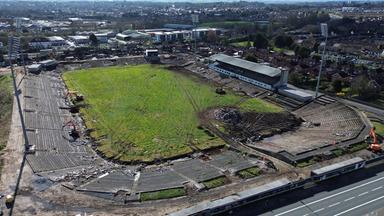 Der verfallene Casement Park in Belfast